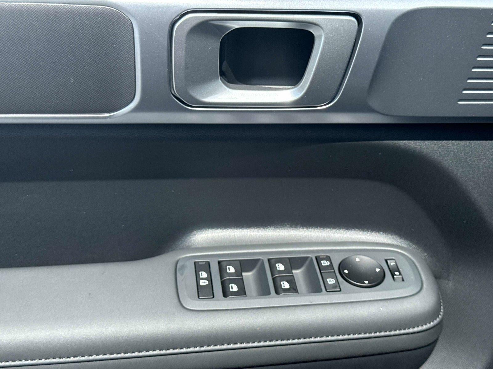 2027 Hyundai SANTA FE SEL FWD