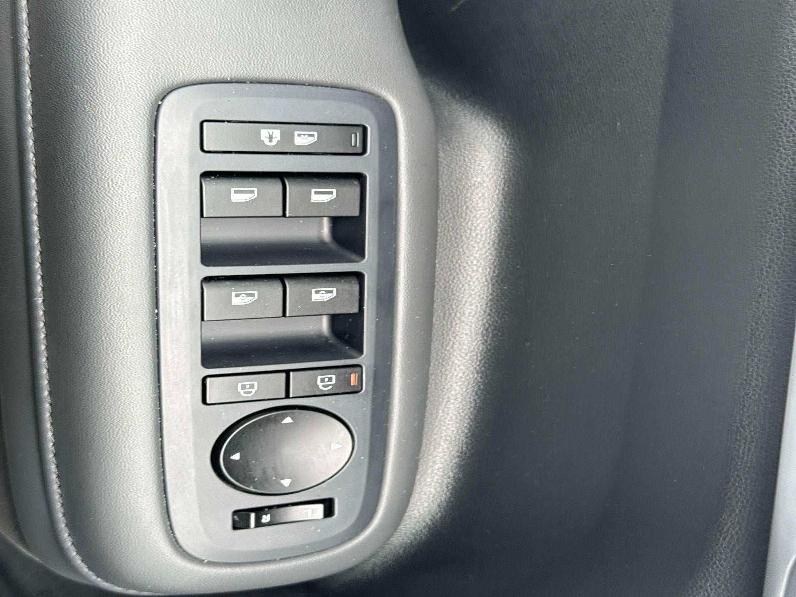 2025 Hyundai SANTA FE SEL FWD