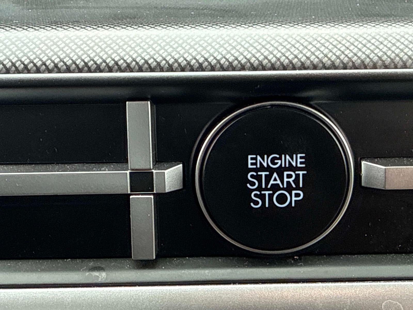 2025 Hyundai SANTA FE SEL FWD