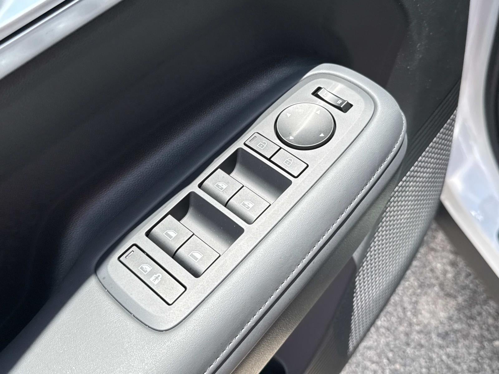 2025 Hyundai SANTA FE SEL FWD