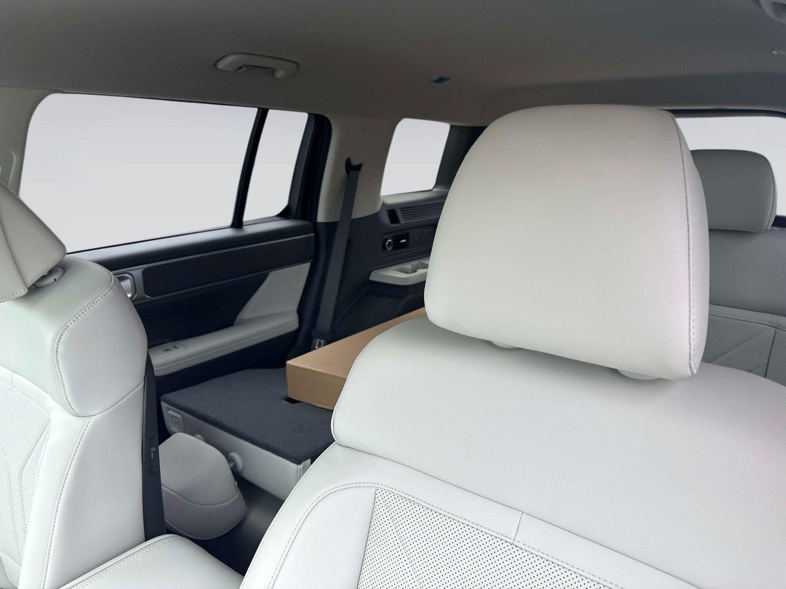 2027 Hyundai SANTA FE SEL FWD