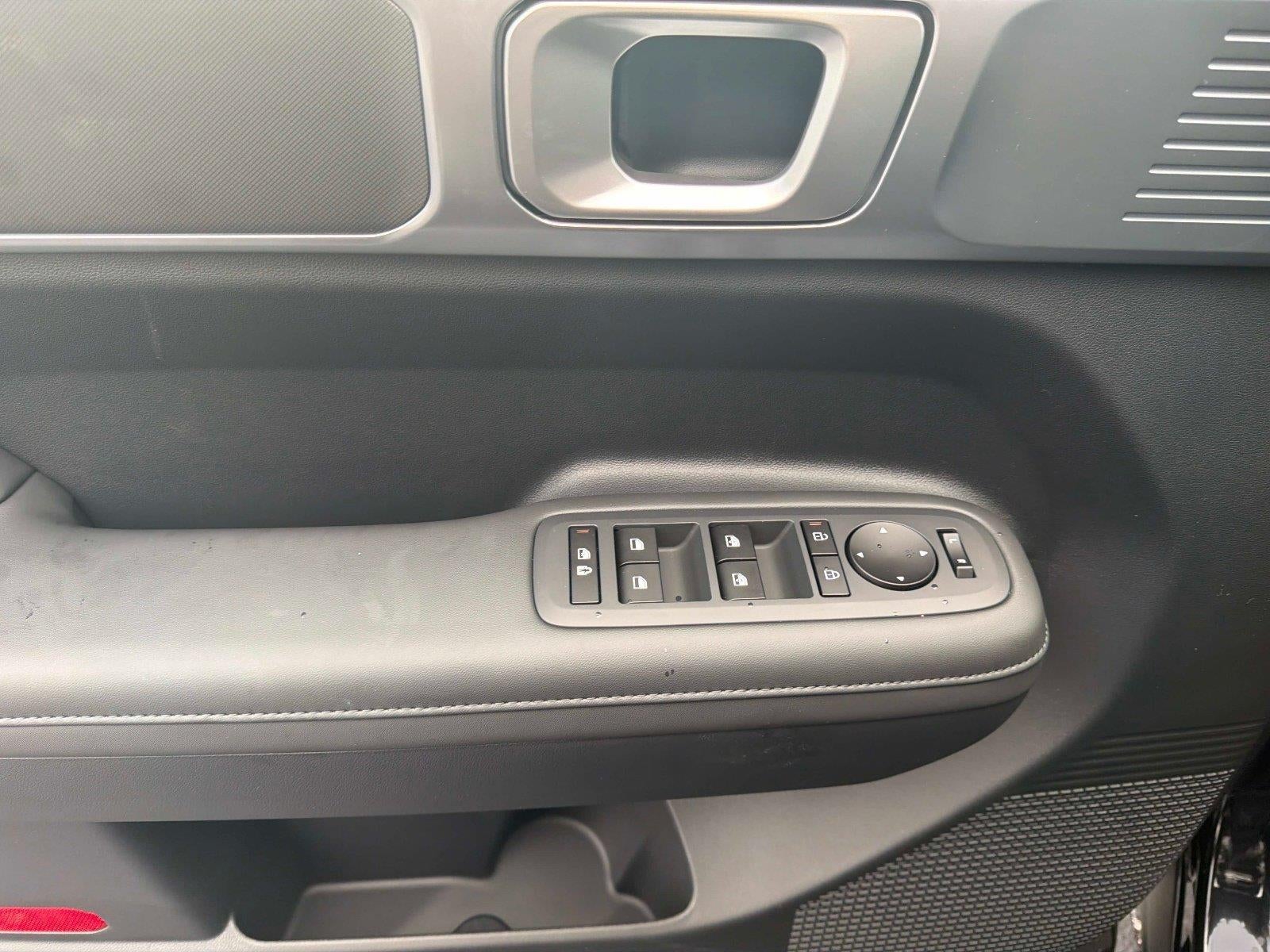 2027 Hyundai SANTA FE SEL FWD