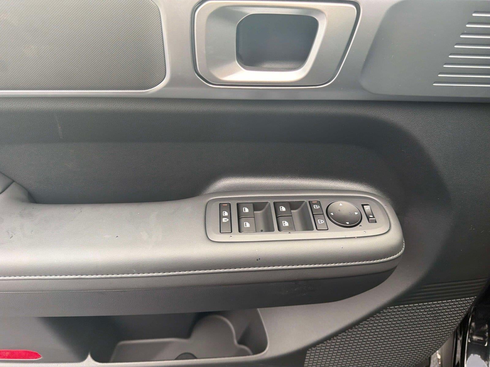 2027 Hyundai SANTA FE SEL FWD