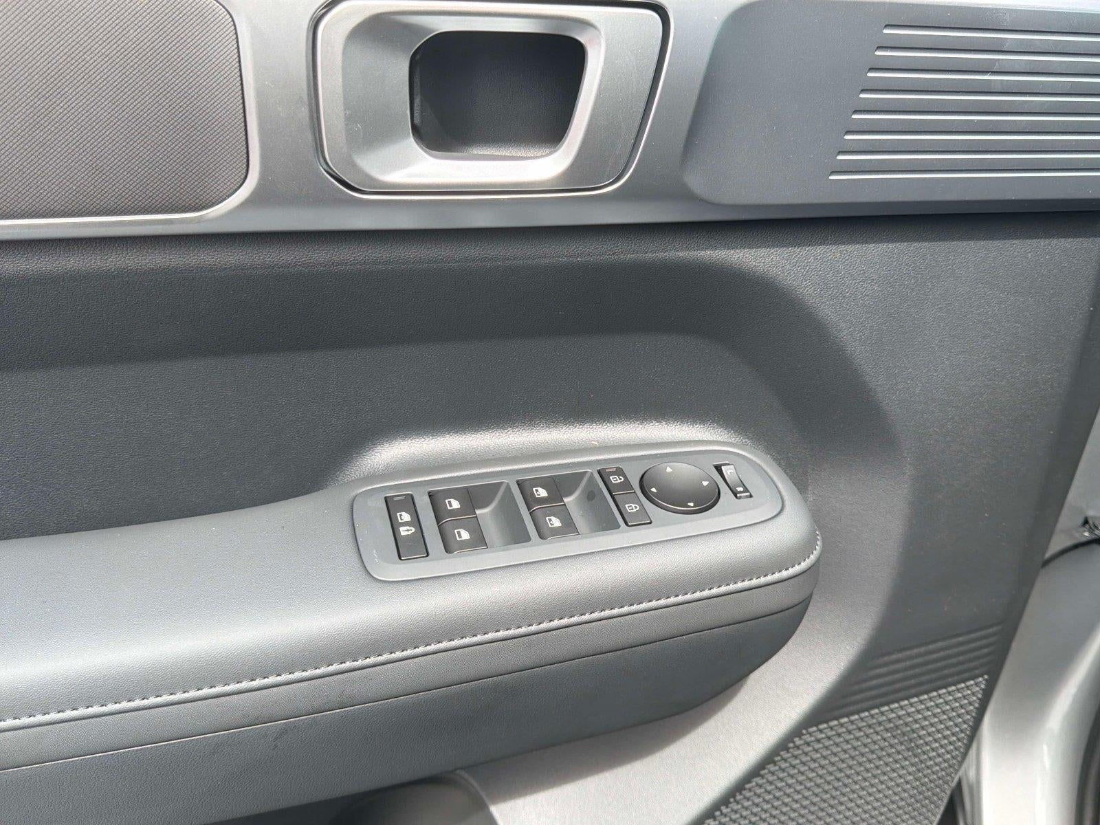 2027 Hyundai SANTA FE SEL FWD