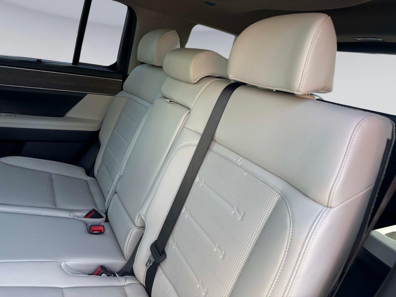 2027 Hyundai SANTA FE HYBRID Limited