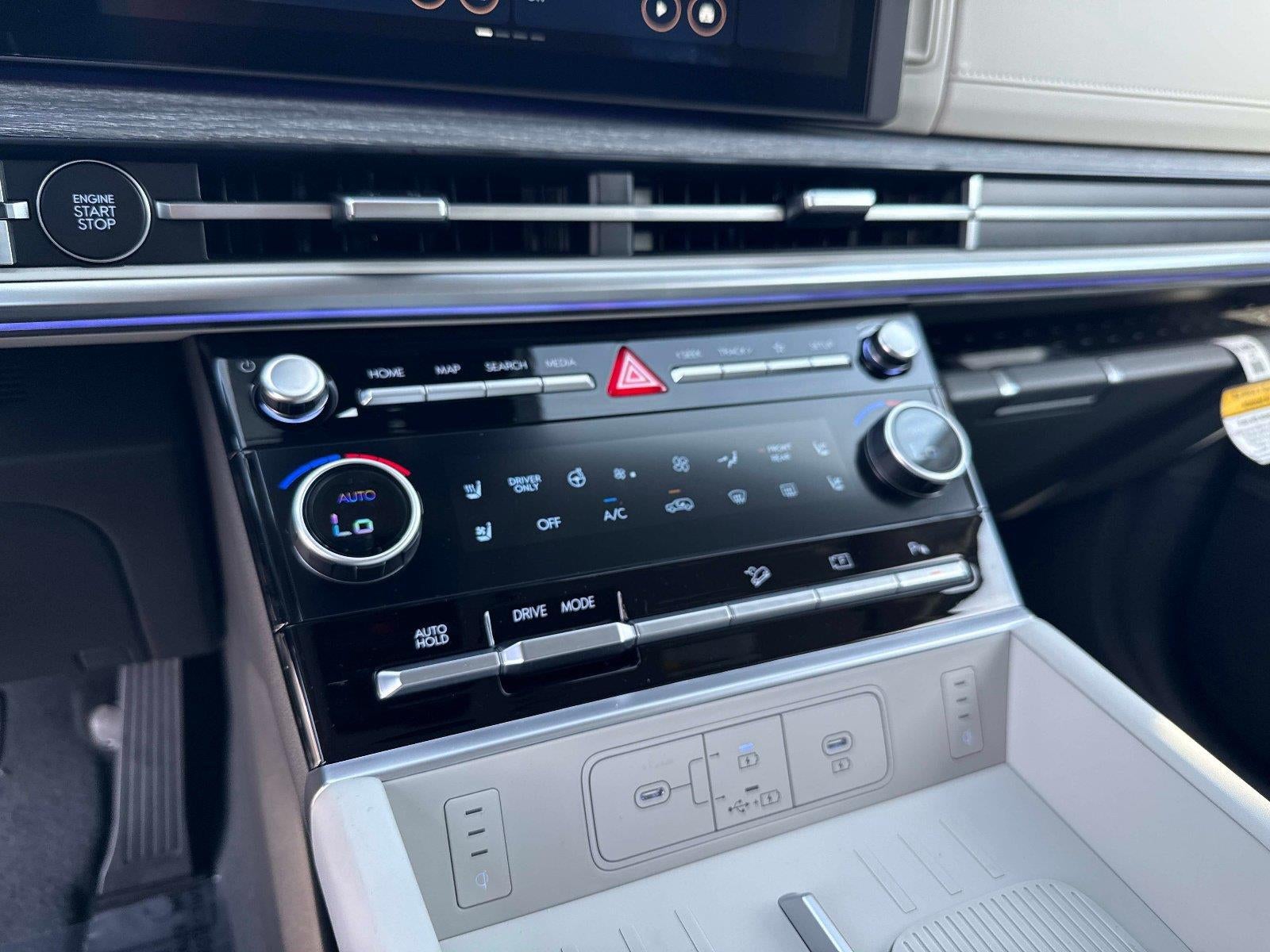 2027 Hyundai SANTA FE HYBRID Limited