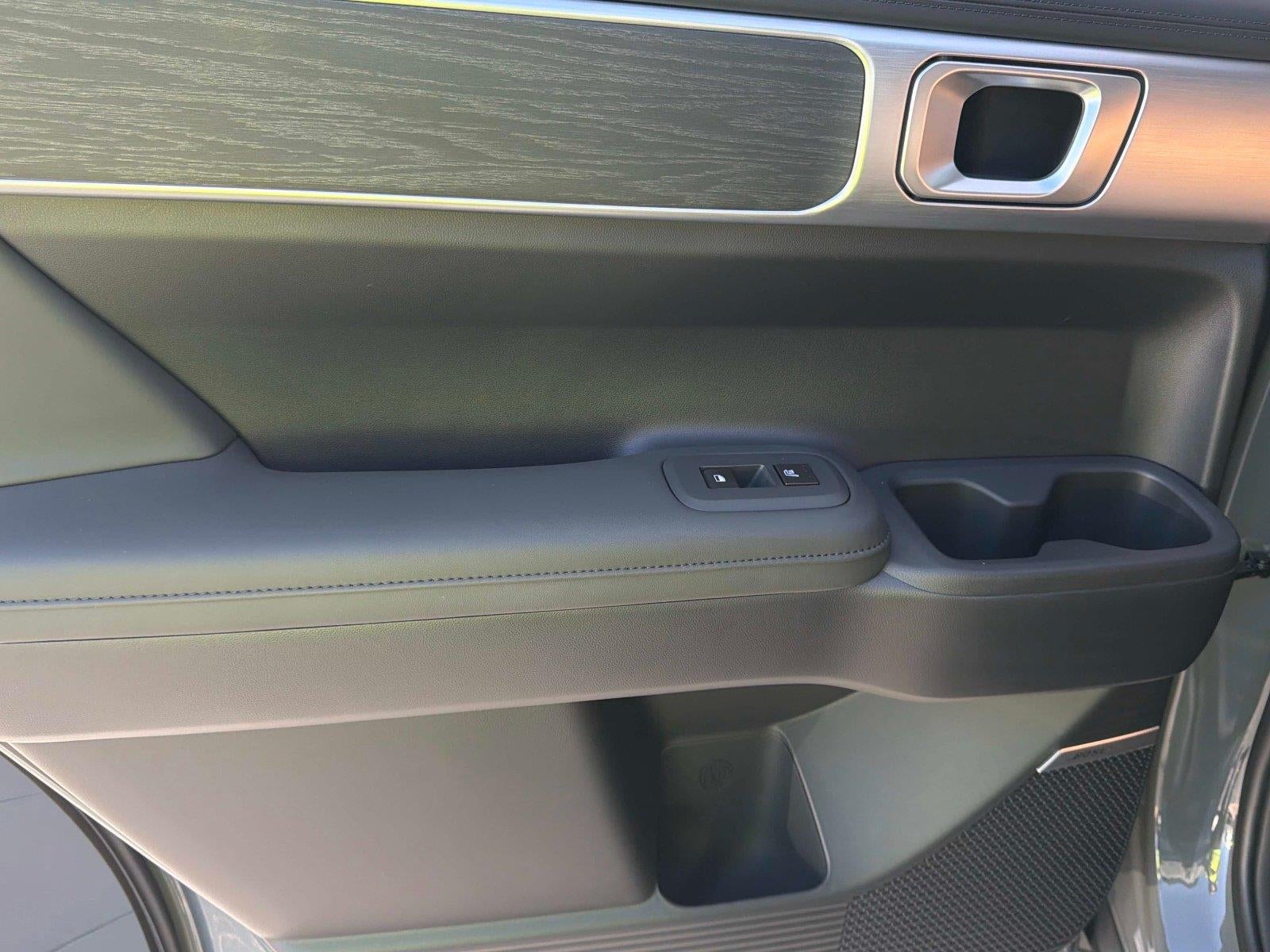 2027 Hyundai SANTA FE HYBRID Limited