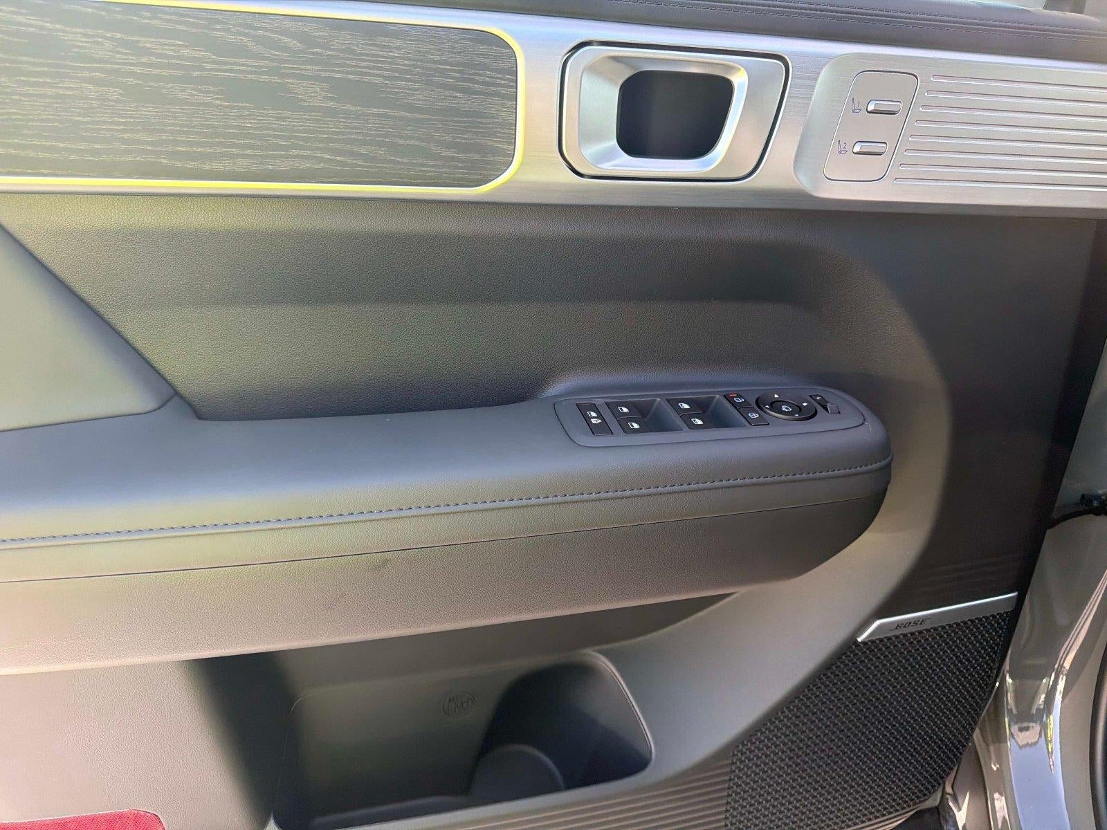 2027 Hyundai SANTA FE HYBRID Limited