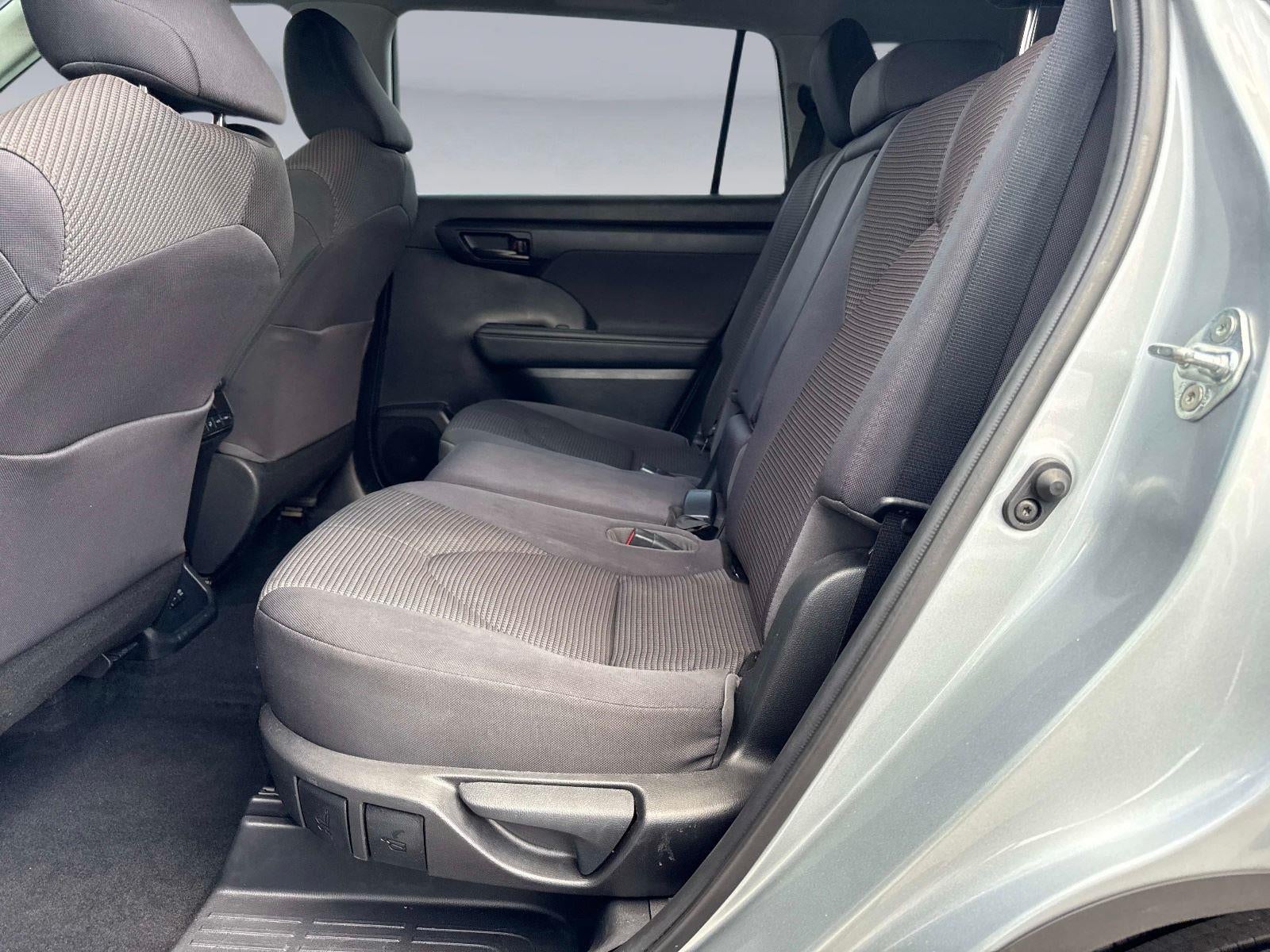 2020 Toyota Highlander LE