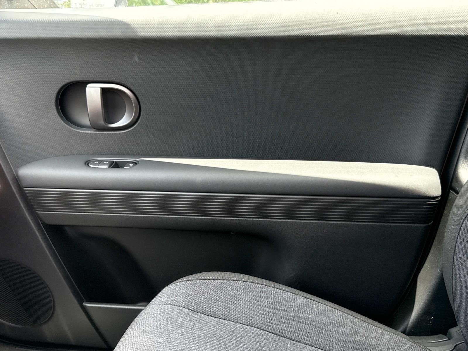 2025 Hyundai IONIQ 5 SE