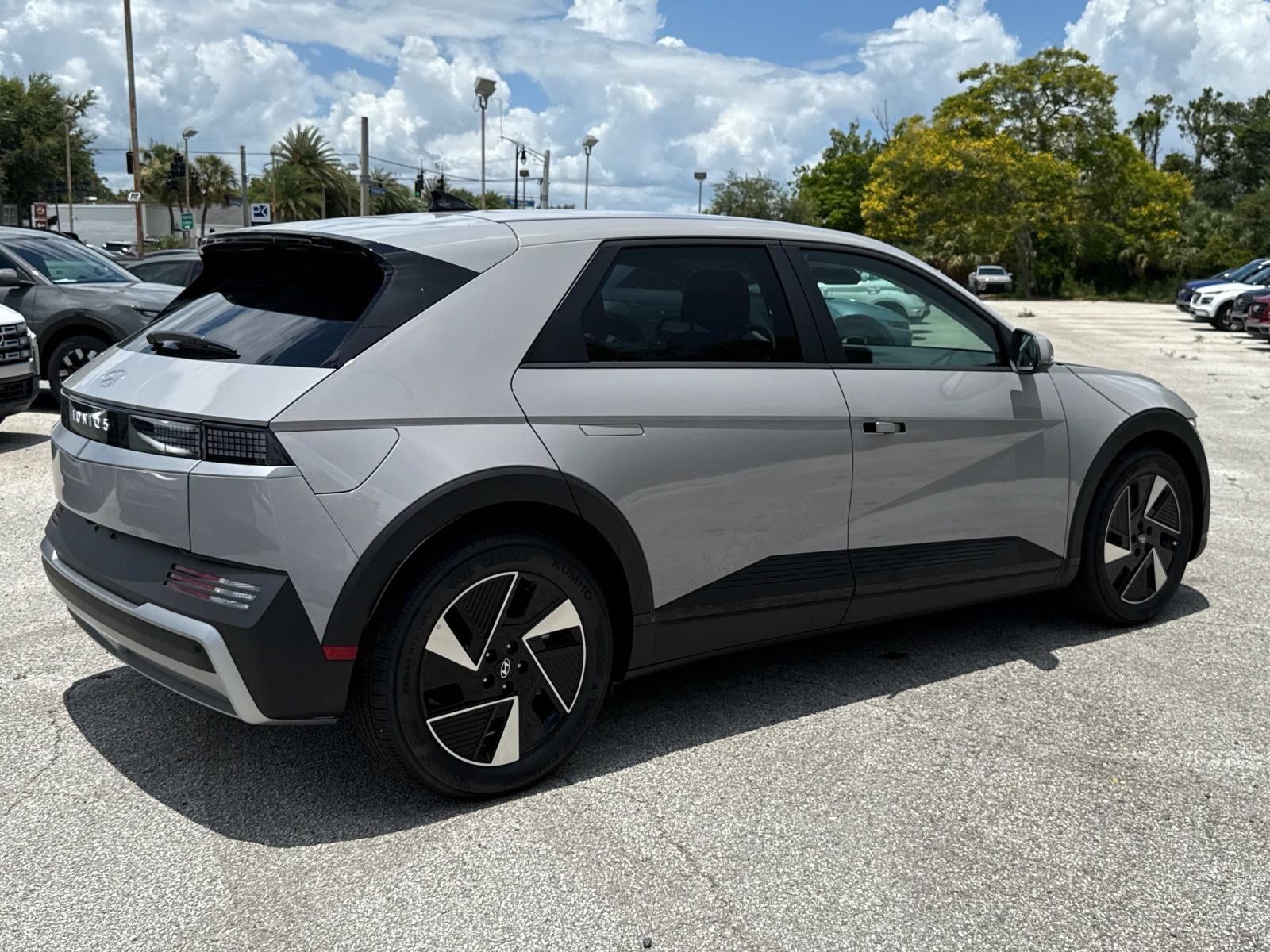 2025 Hyundai IONIQ 5 SE