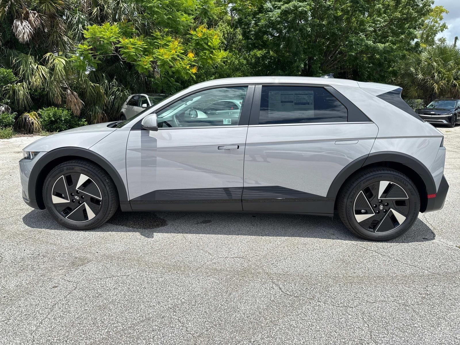 2025 Hyundai IONIQ 5 SE