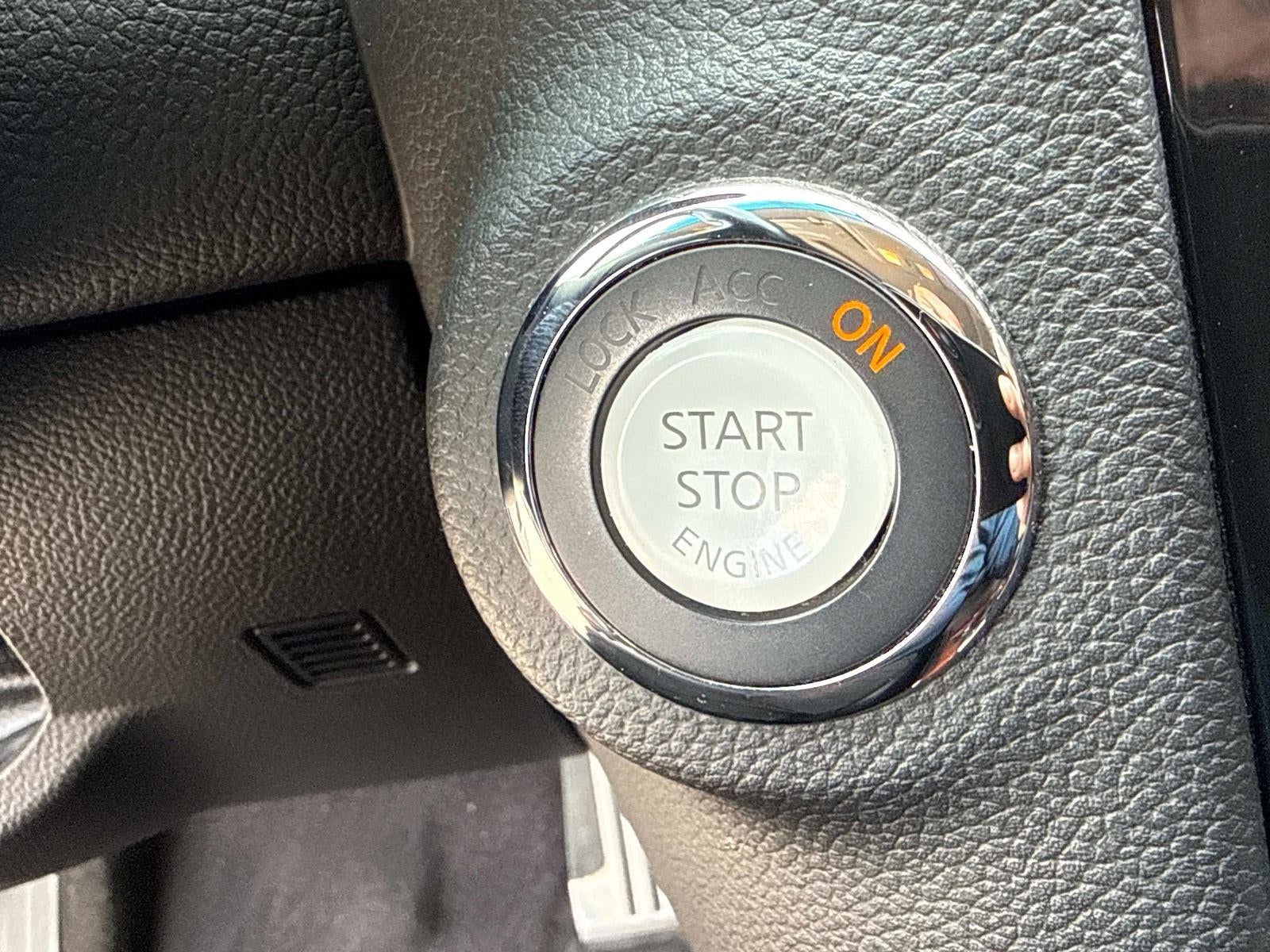 2014 INFINITI QX70 AWD 4dr