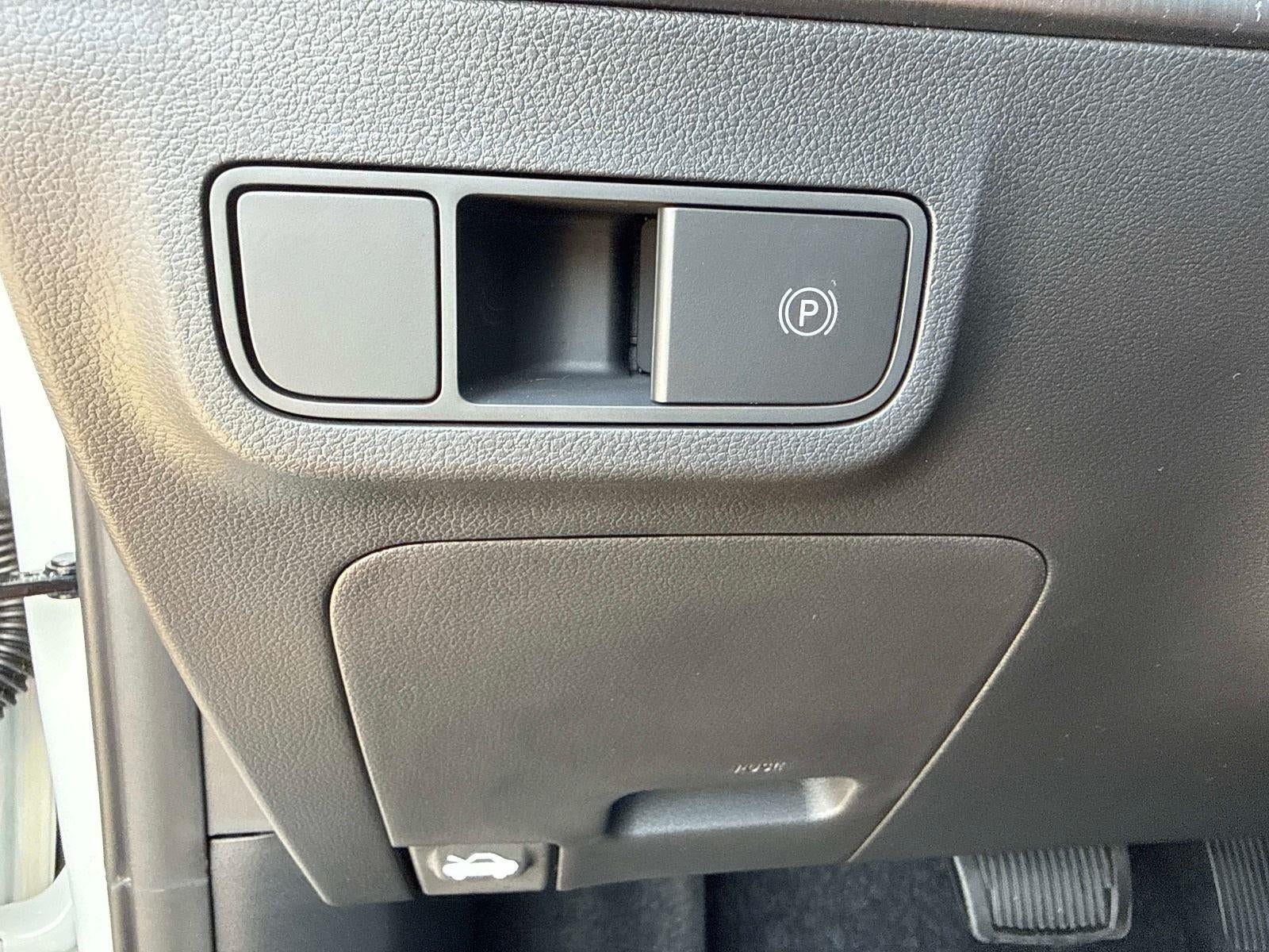 2026 Hyundai KONA SE FWD