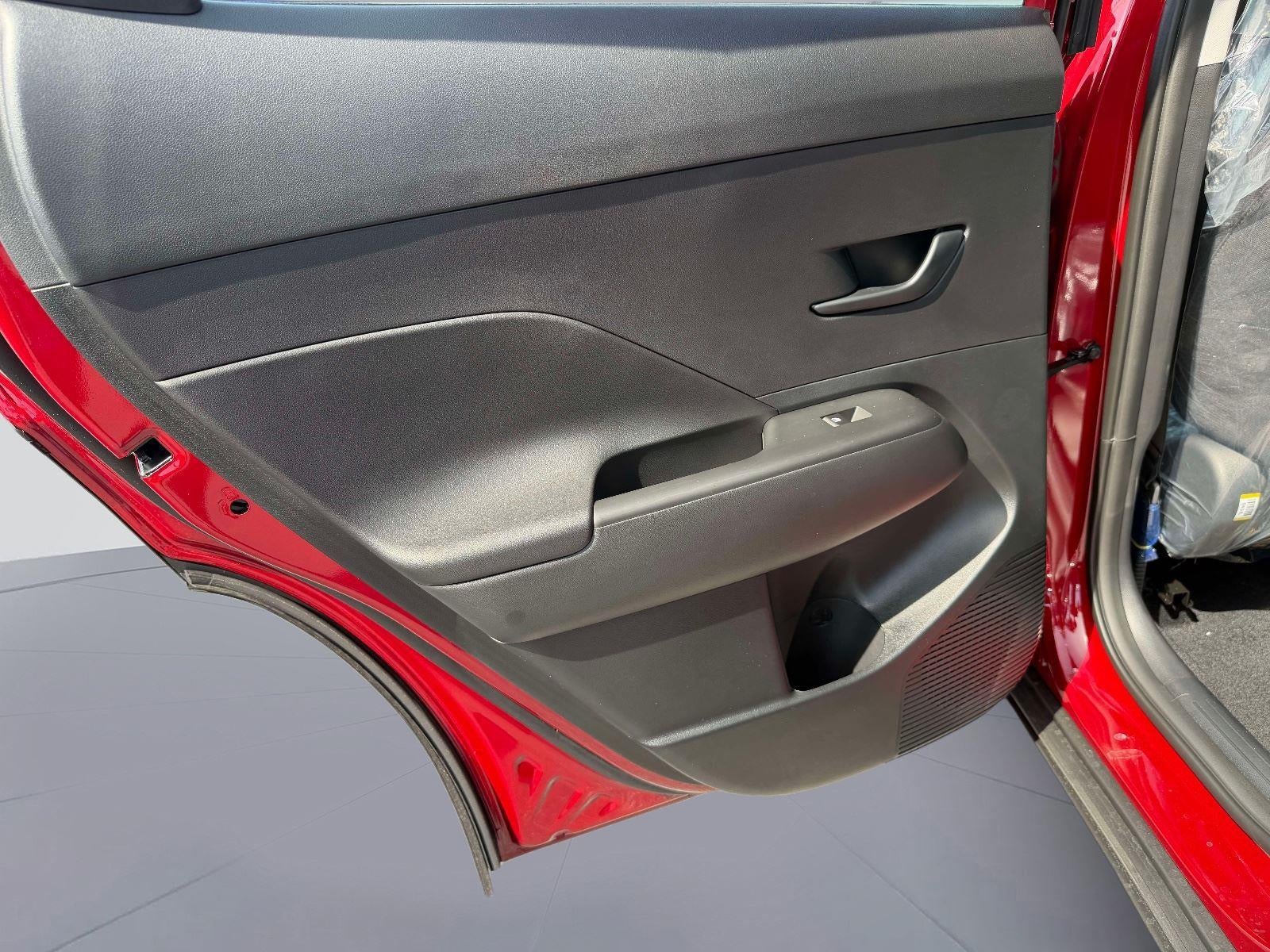 2026 Hyundai KONA SE FWD