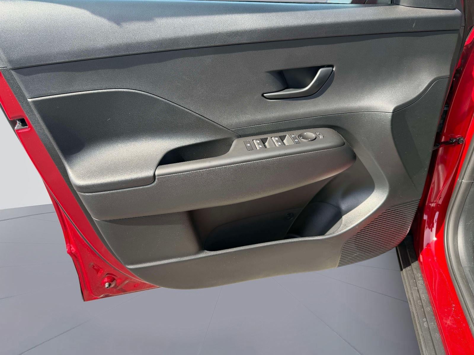 2026 Hyundai KONA SE FWD