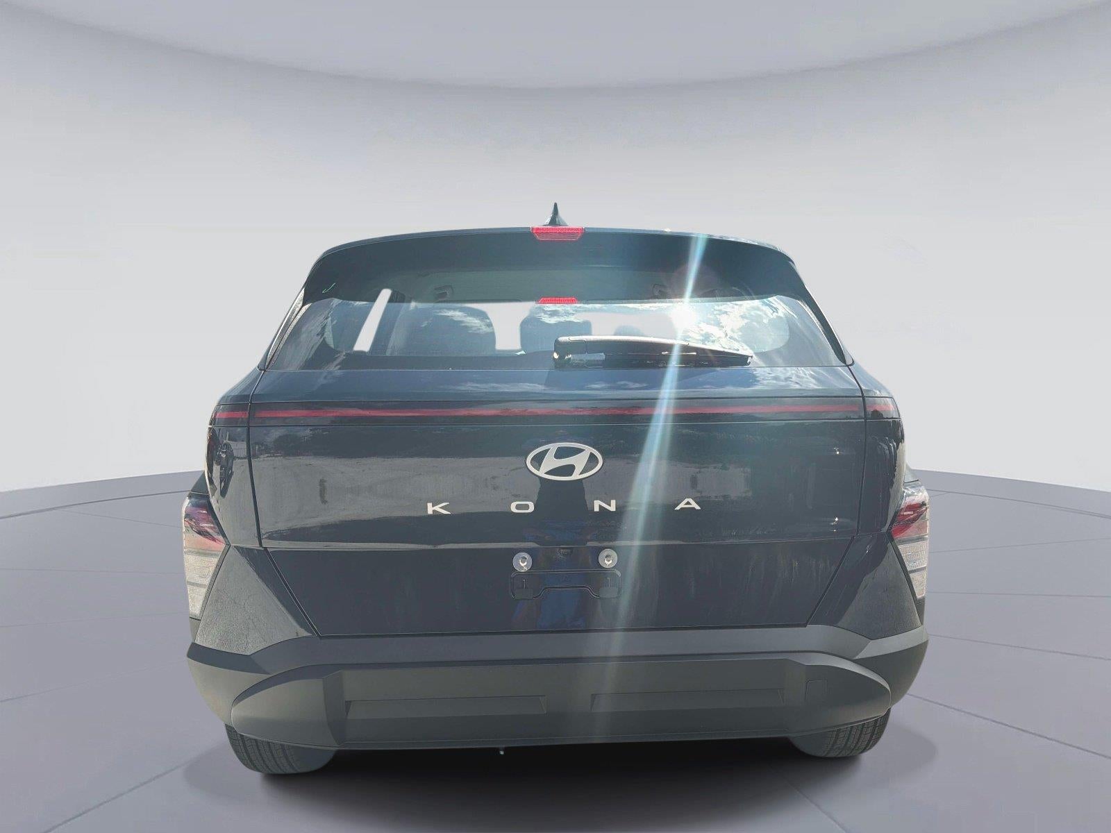 2027 Hyundai KONA SE FWD