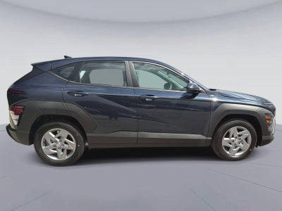 2027 Hyundai KONA SE FWD