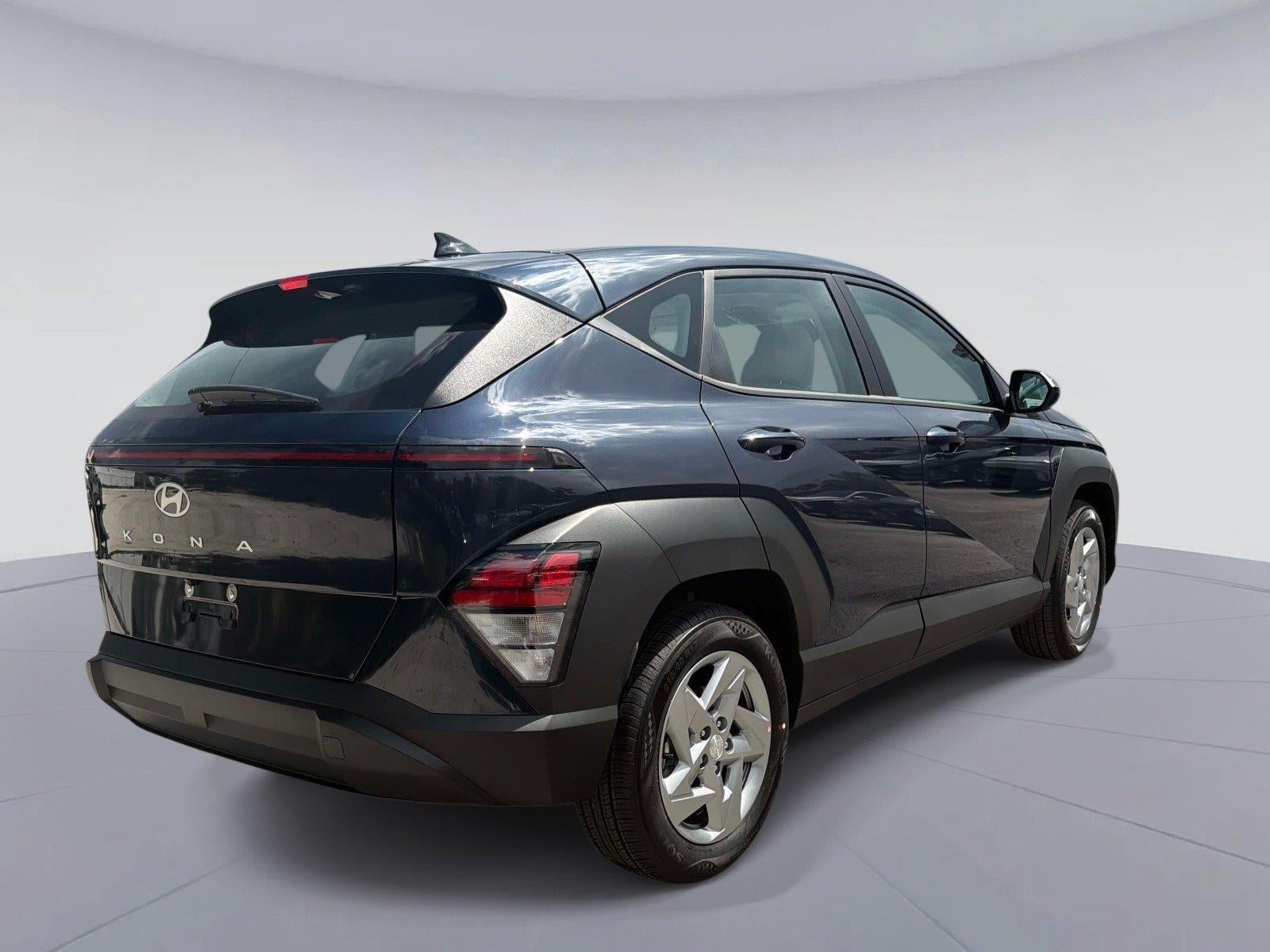 2027 Hyundai KONA SE FWD