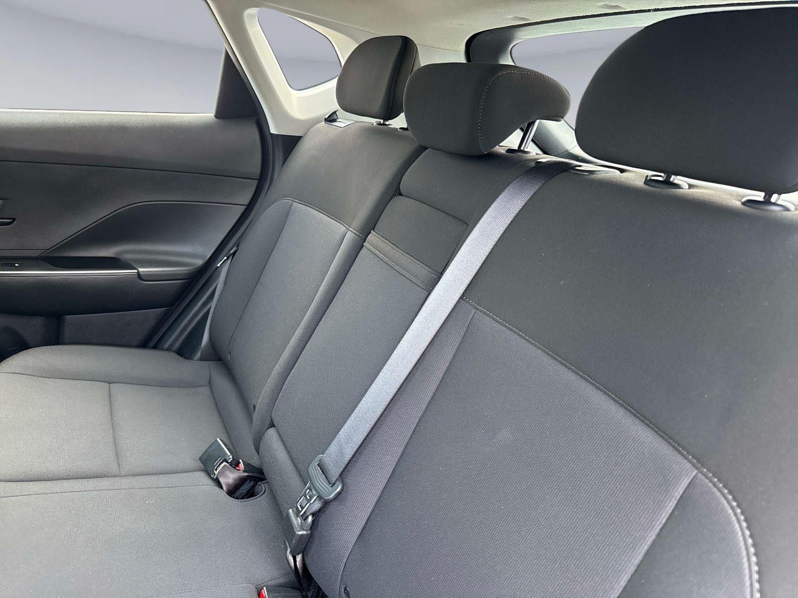 2025 Hyundai KONA SE