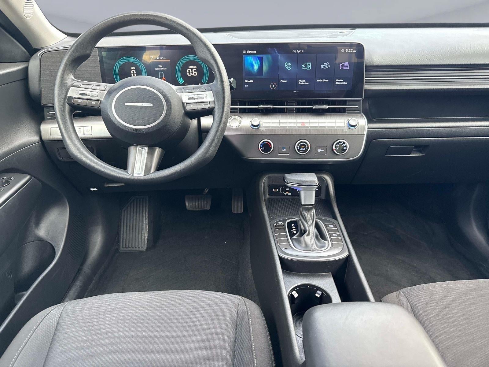 2025 Hyundai KONA SE