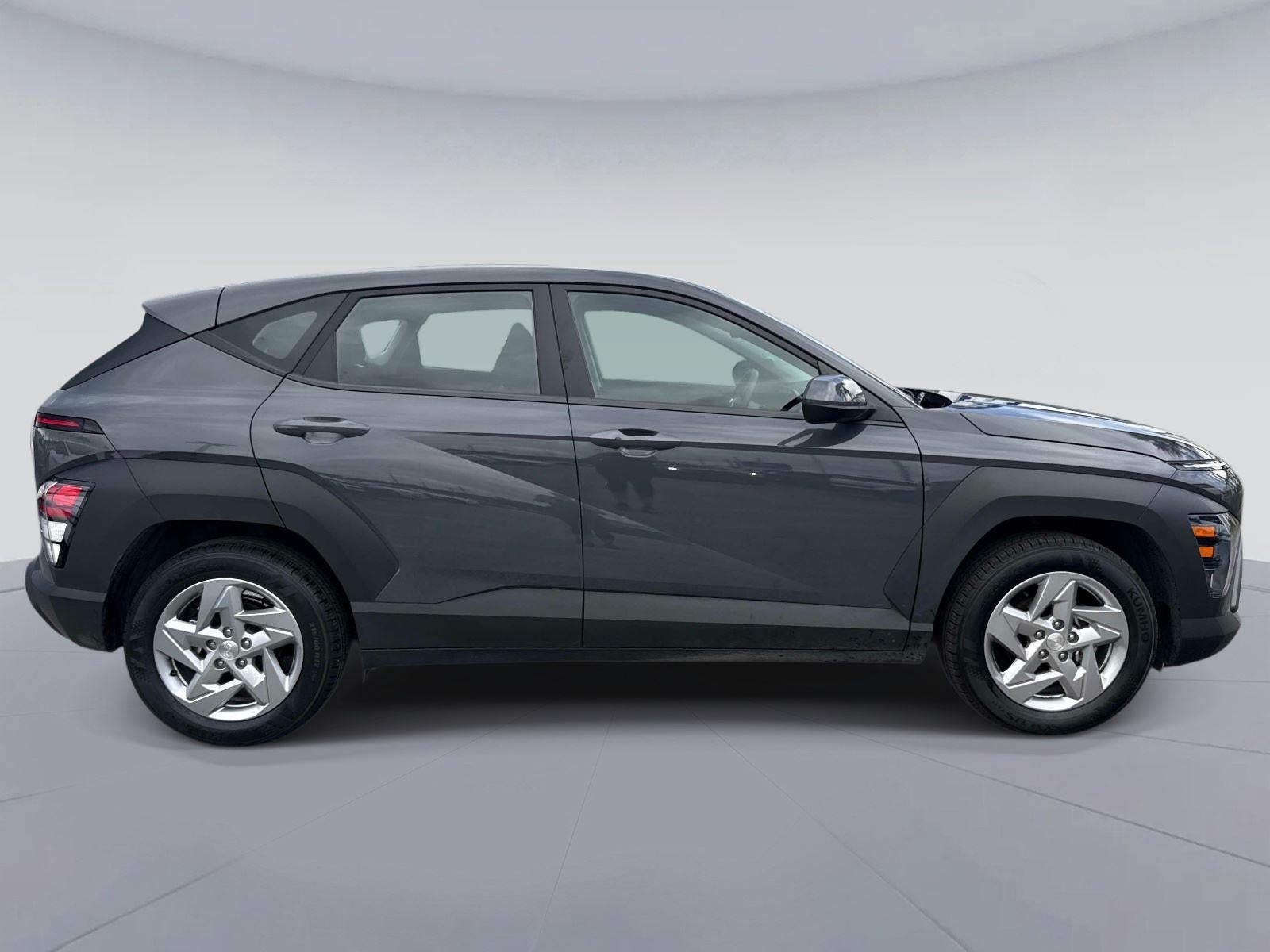 2025 Hyundai KONA SE