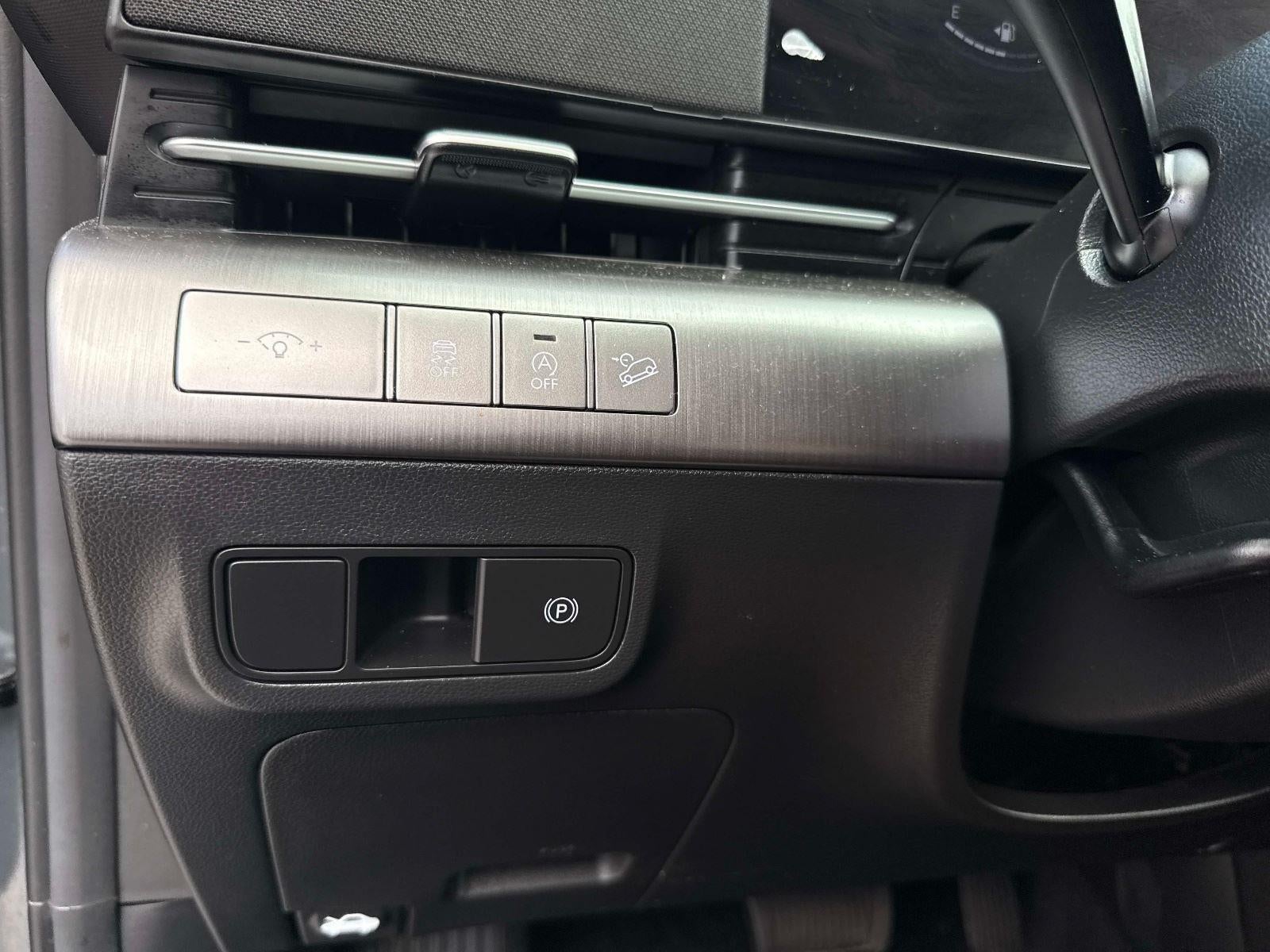 2025 Hyundai KONA SE