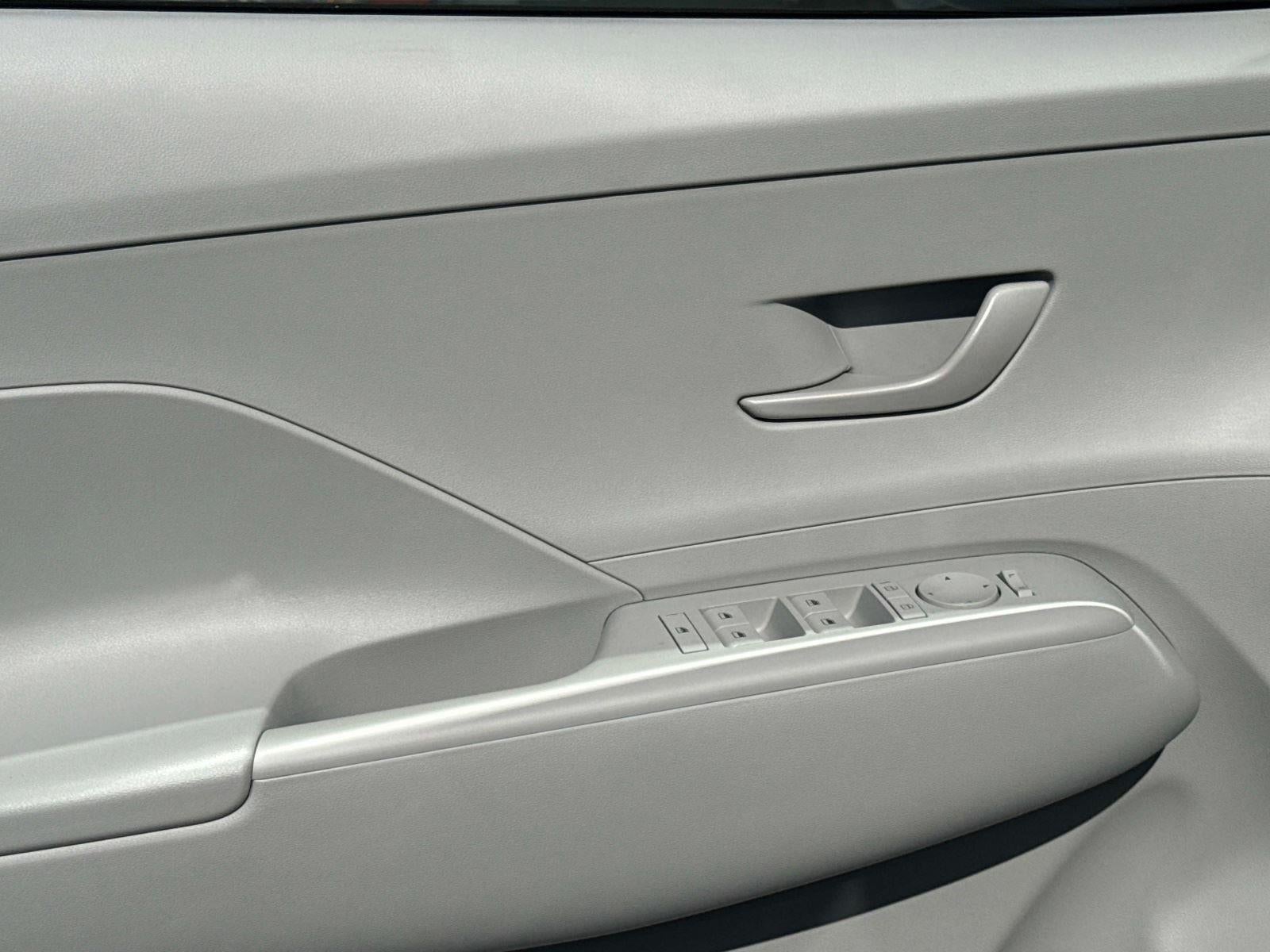 2026 Hyundai KONA SE FWD