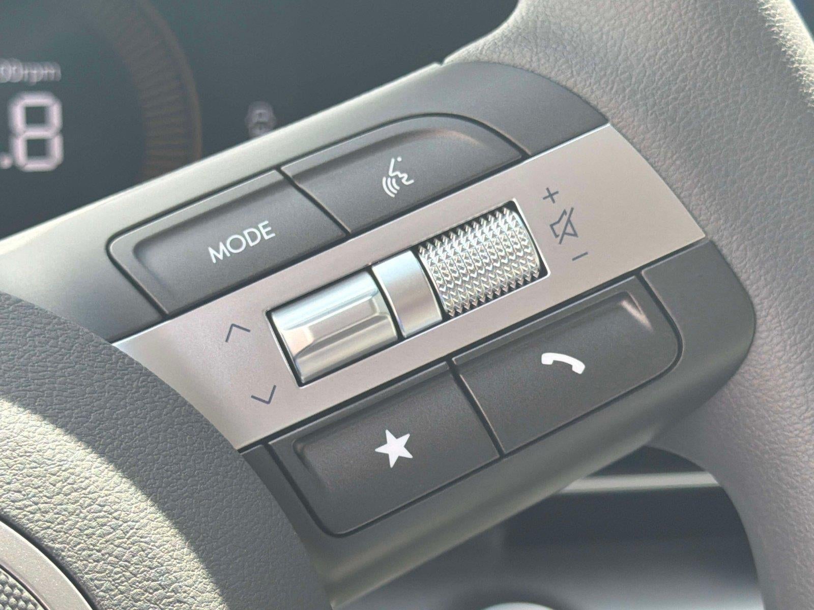 2027 Hyundai KONA SE FWD