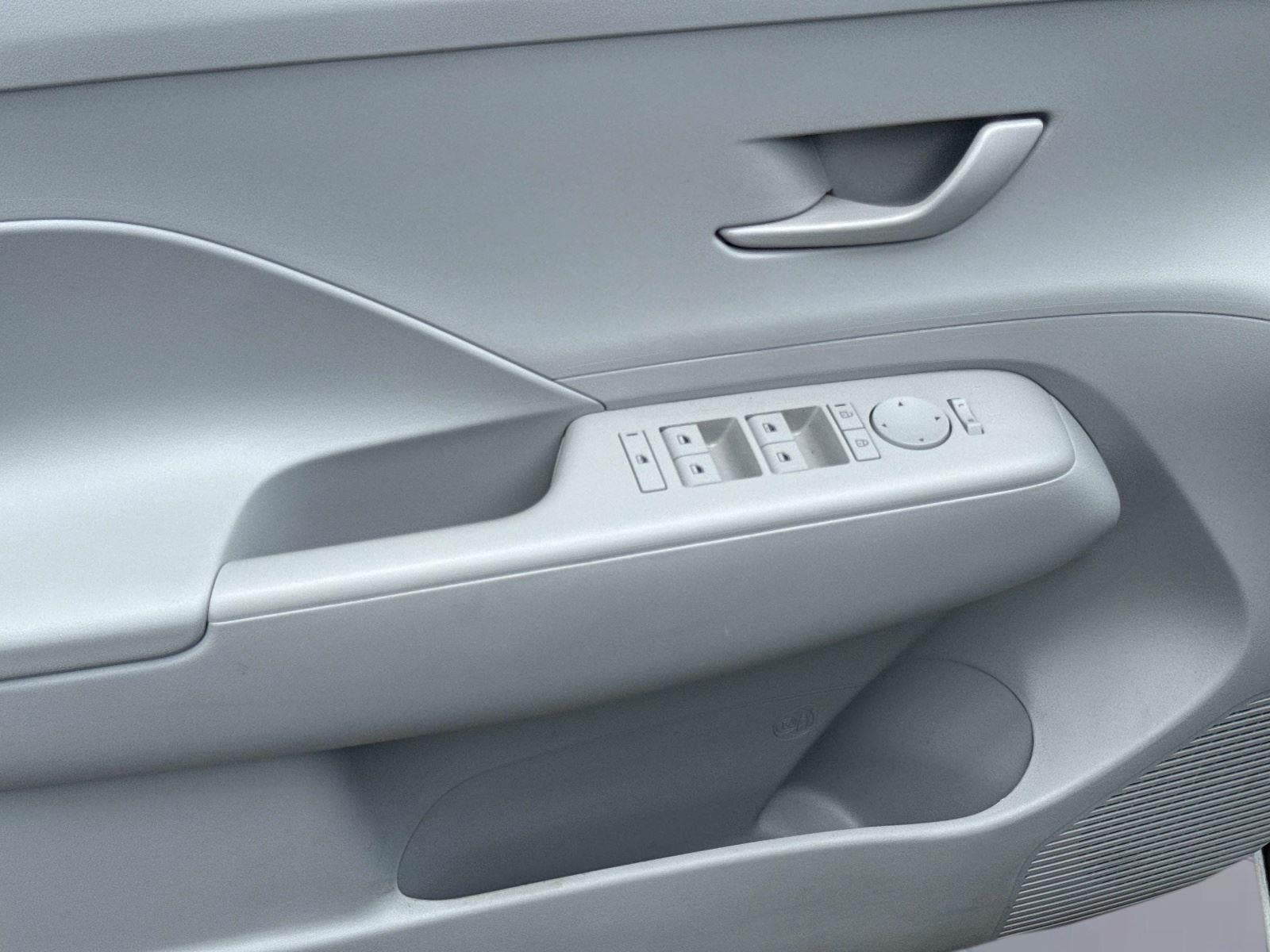 2024 Hyundai KONA ELECTRIC SEL