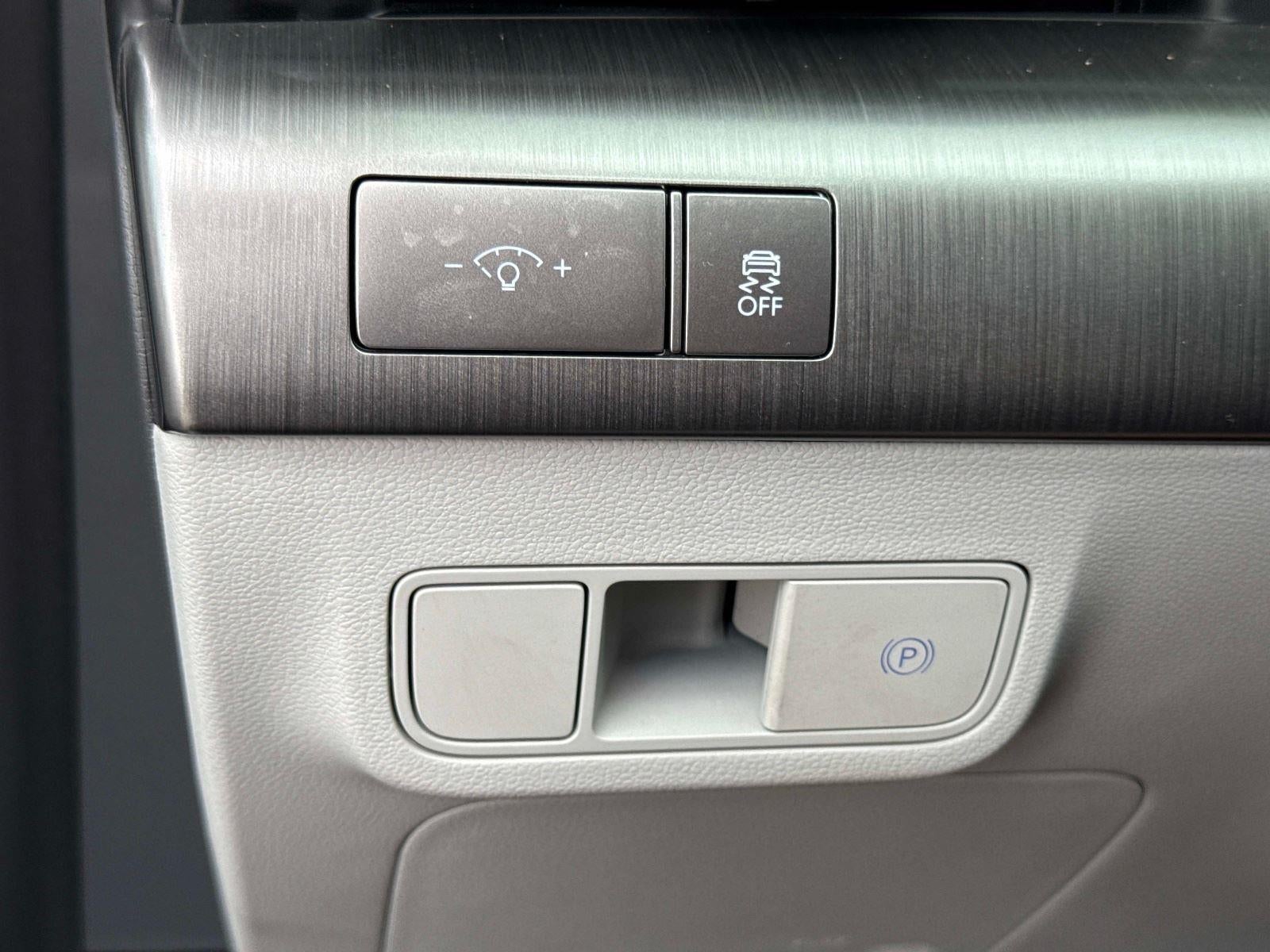 2024 Hyundai KONA ELECTRIC SEL