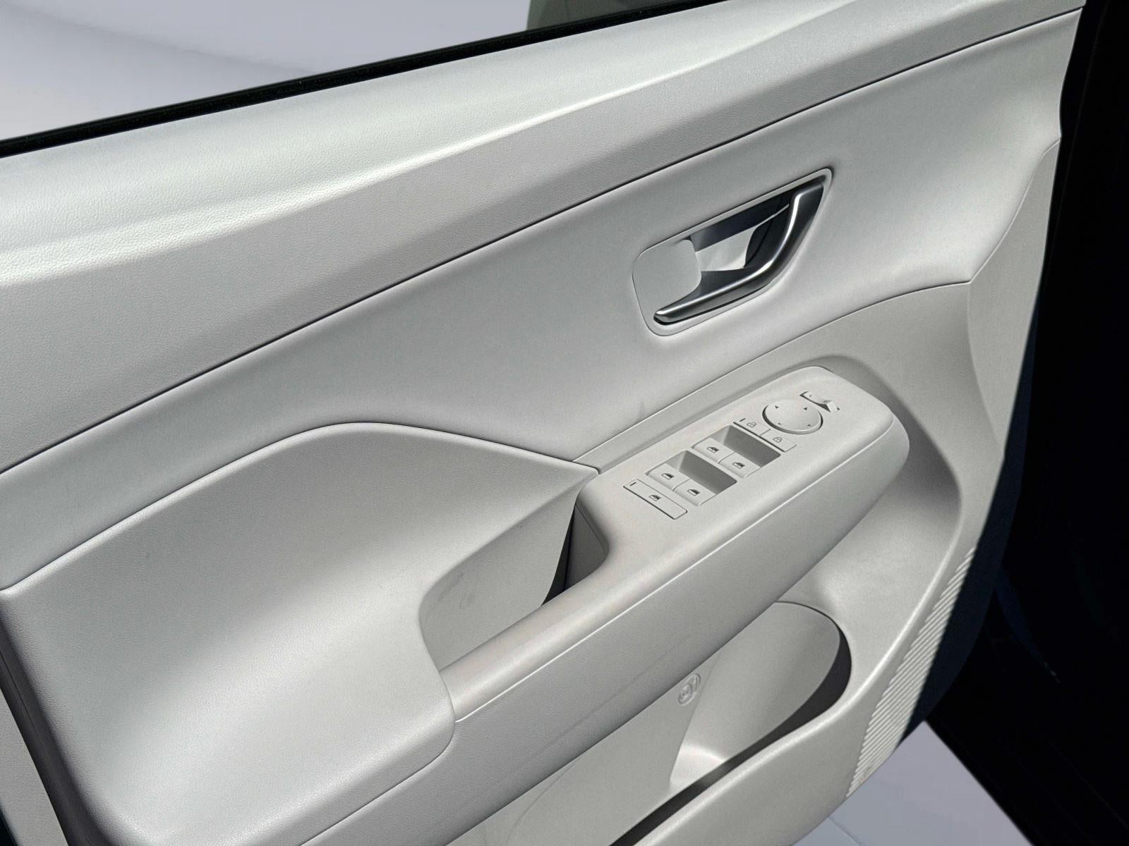 2026 Hyundai KONA SEL Premium FWD