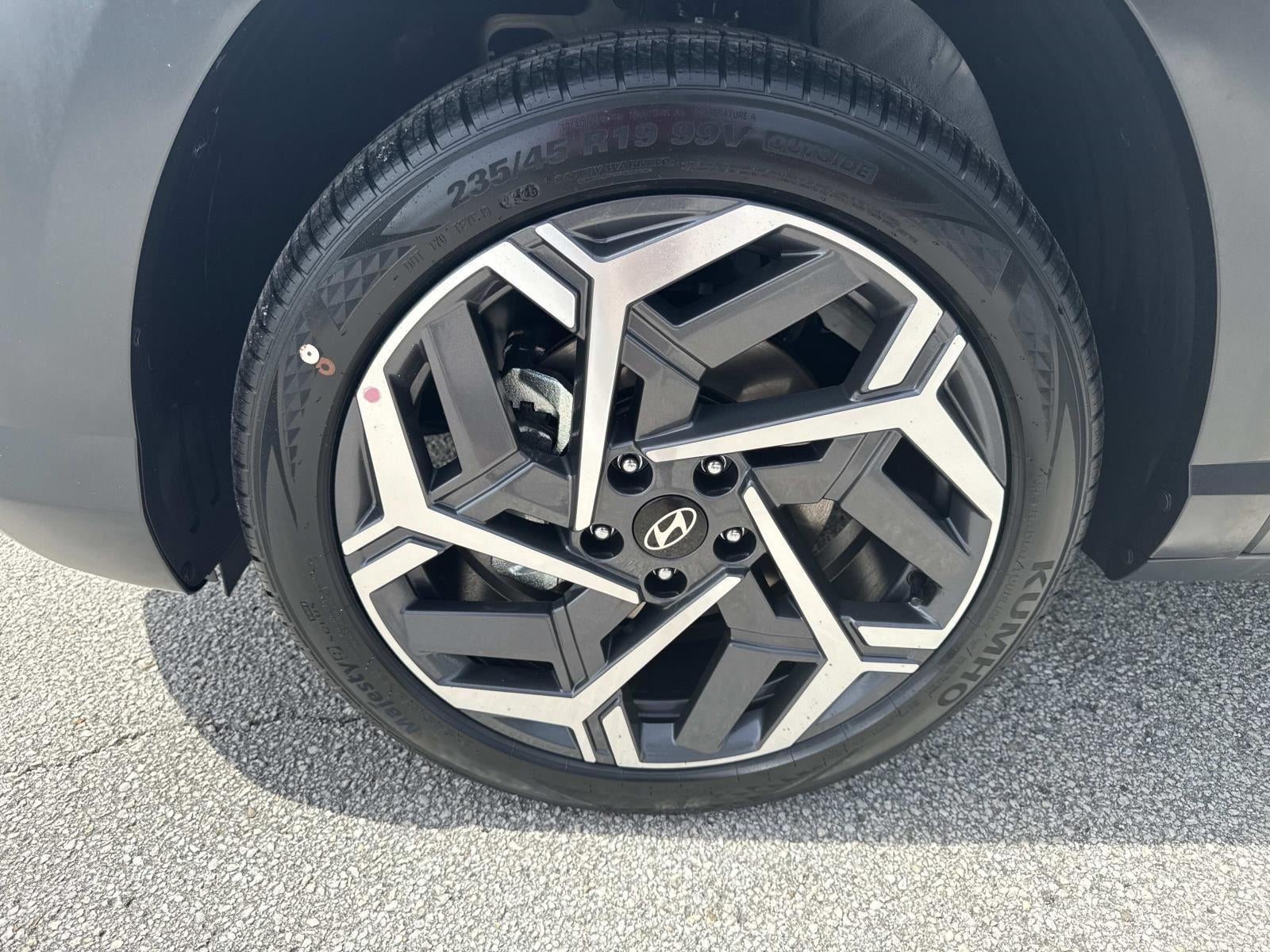 2026 Hyundai KONA SEL Premium FWD