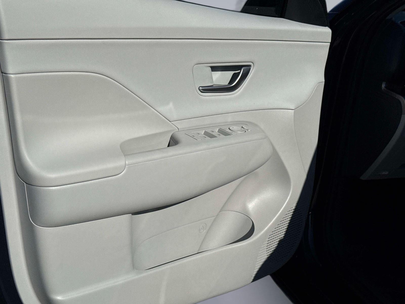 2026 Hyundai KONA SEL Premium FWD