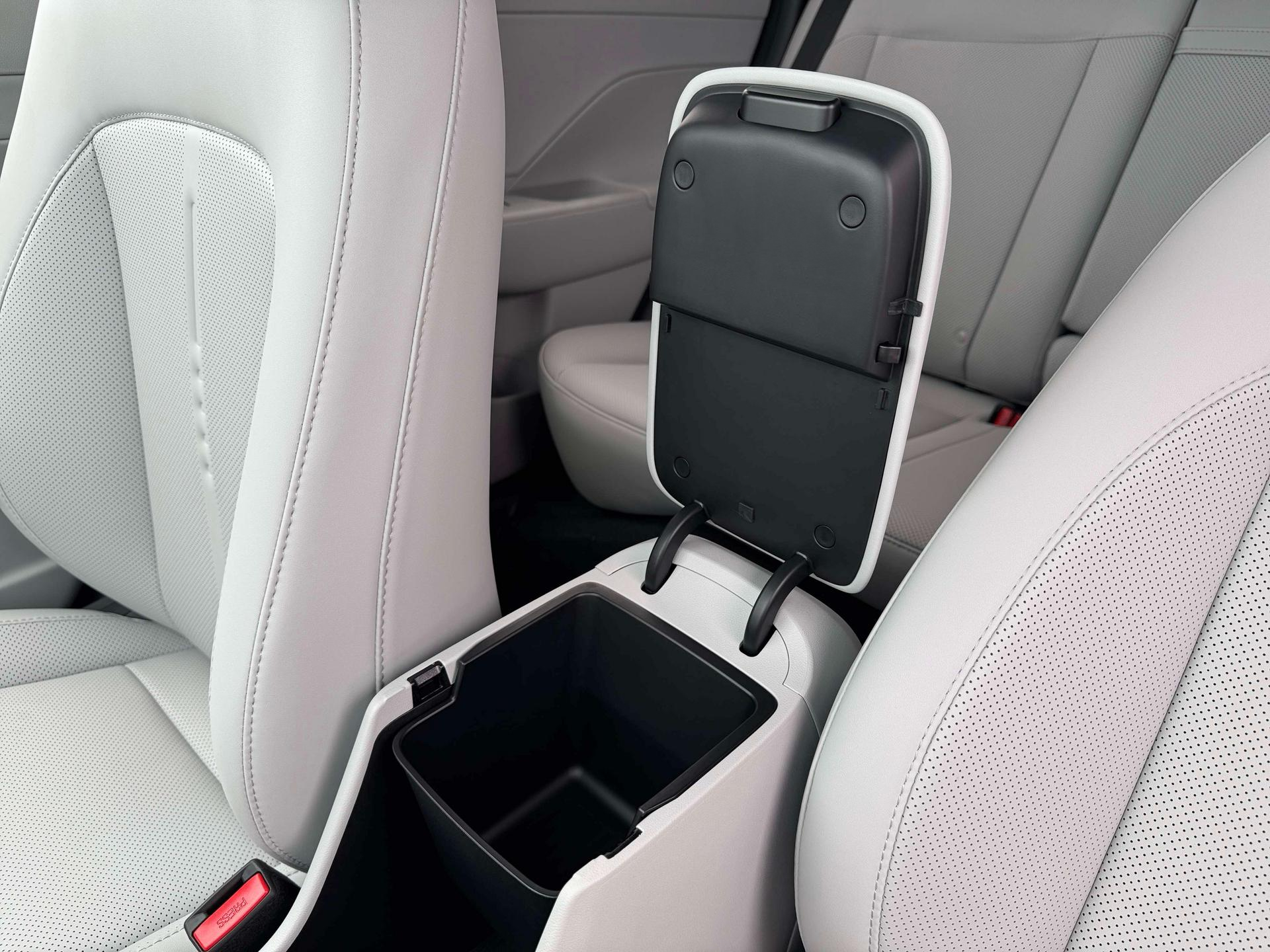 2026 Hyundai KONA SEL PREMIU SEL Premium FWD