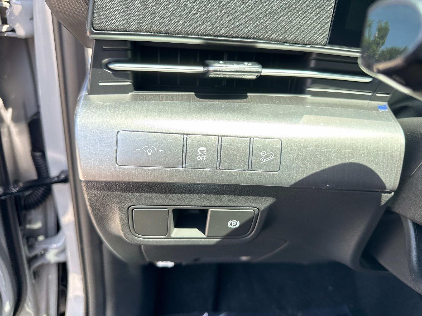 2026 Hyundai KONA SEL Premium FWD