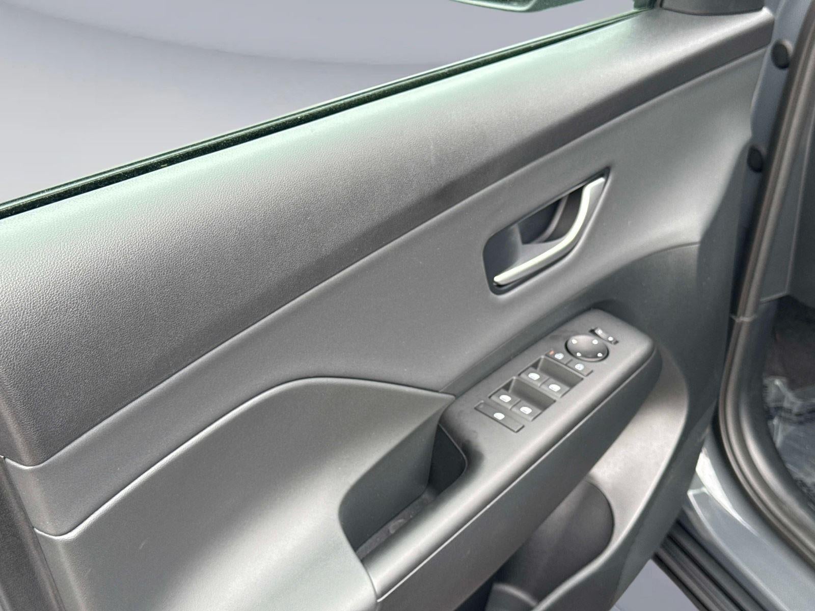 2026 Hyundai KONA SEL Premium FWD