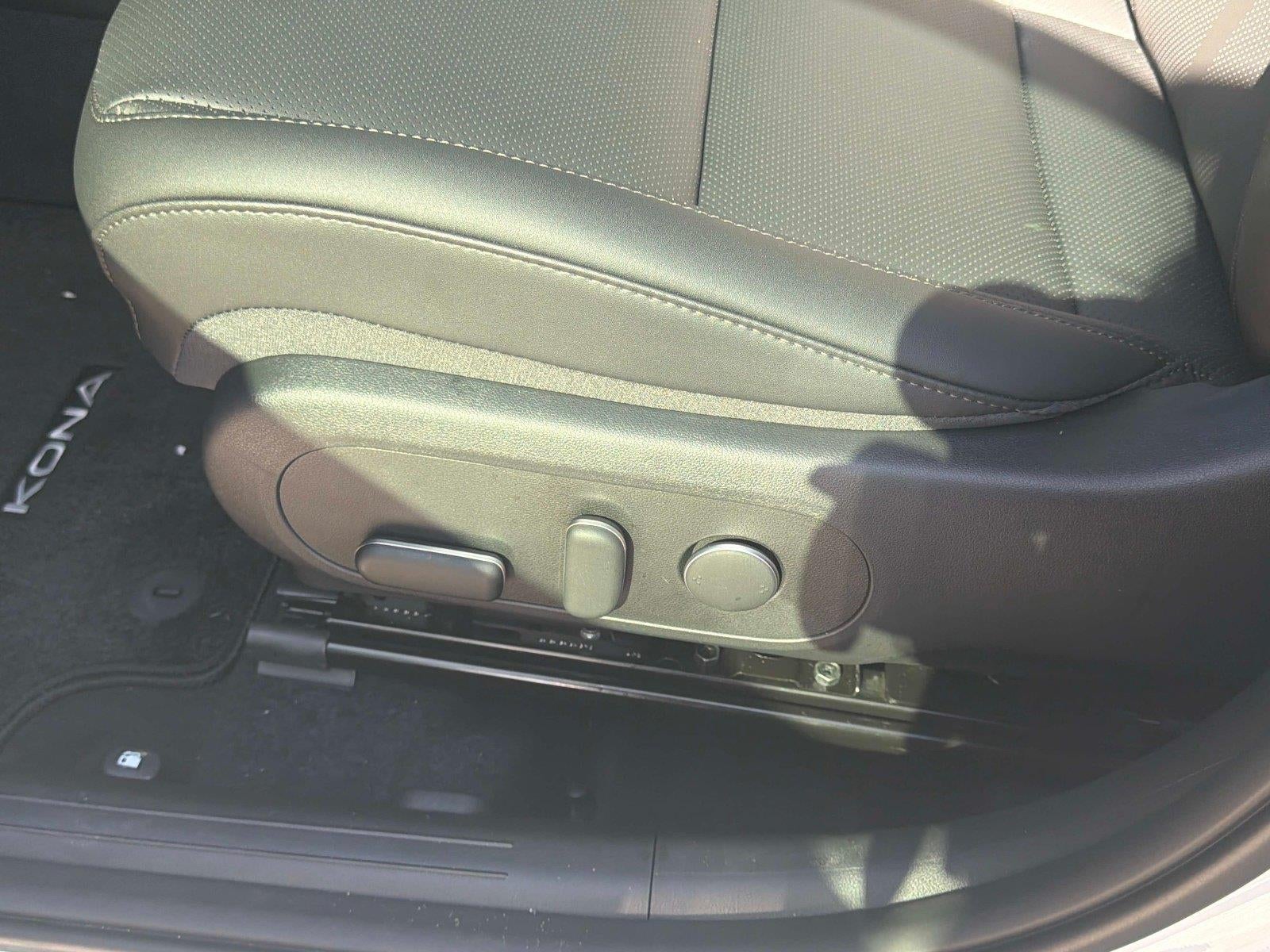 2026 Hyundai KONA SEL Premium FWD