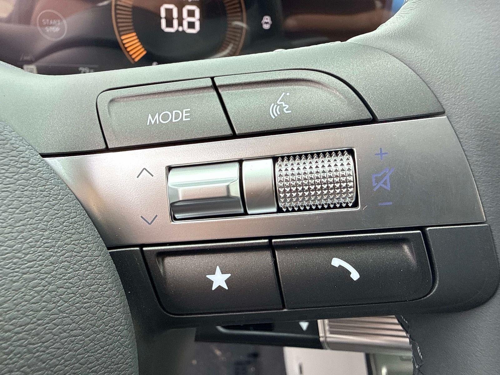 2026 Hyundai KONA SEL PREMIU SEL Premium FWD