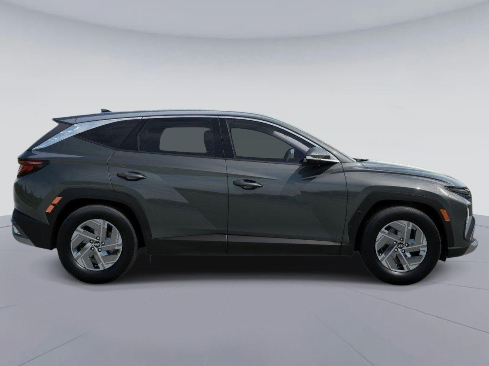 2026 Hyundai TUCSON HYBRID SE