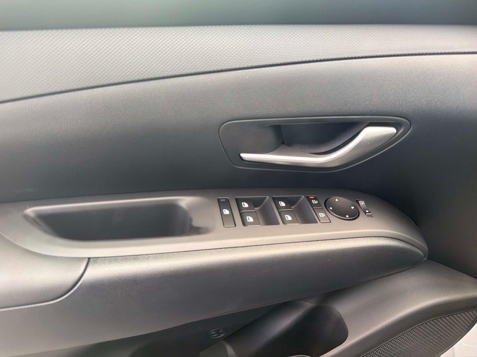 2026 Hyundai TUCSON HYBRID SE