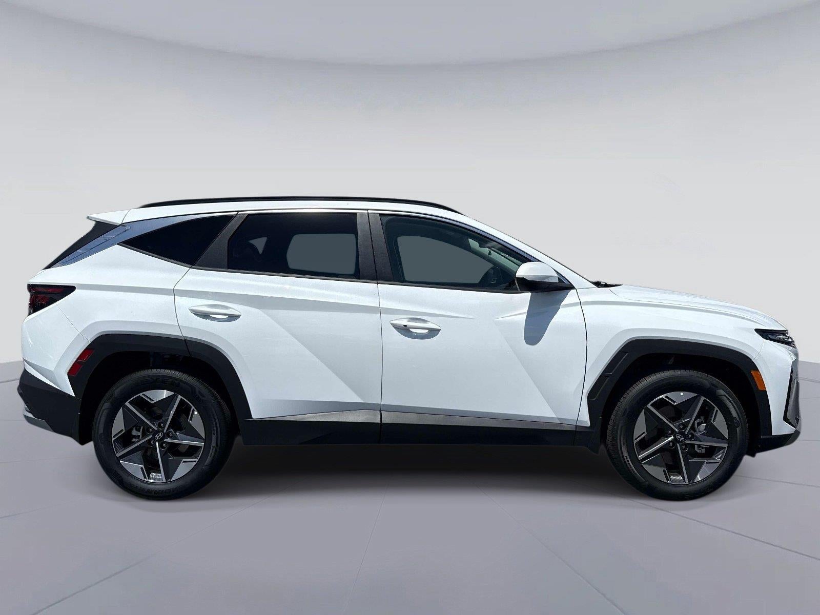 2026 Hyundai TUCSON HYBRID SEL FWD