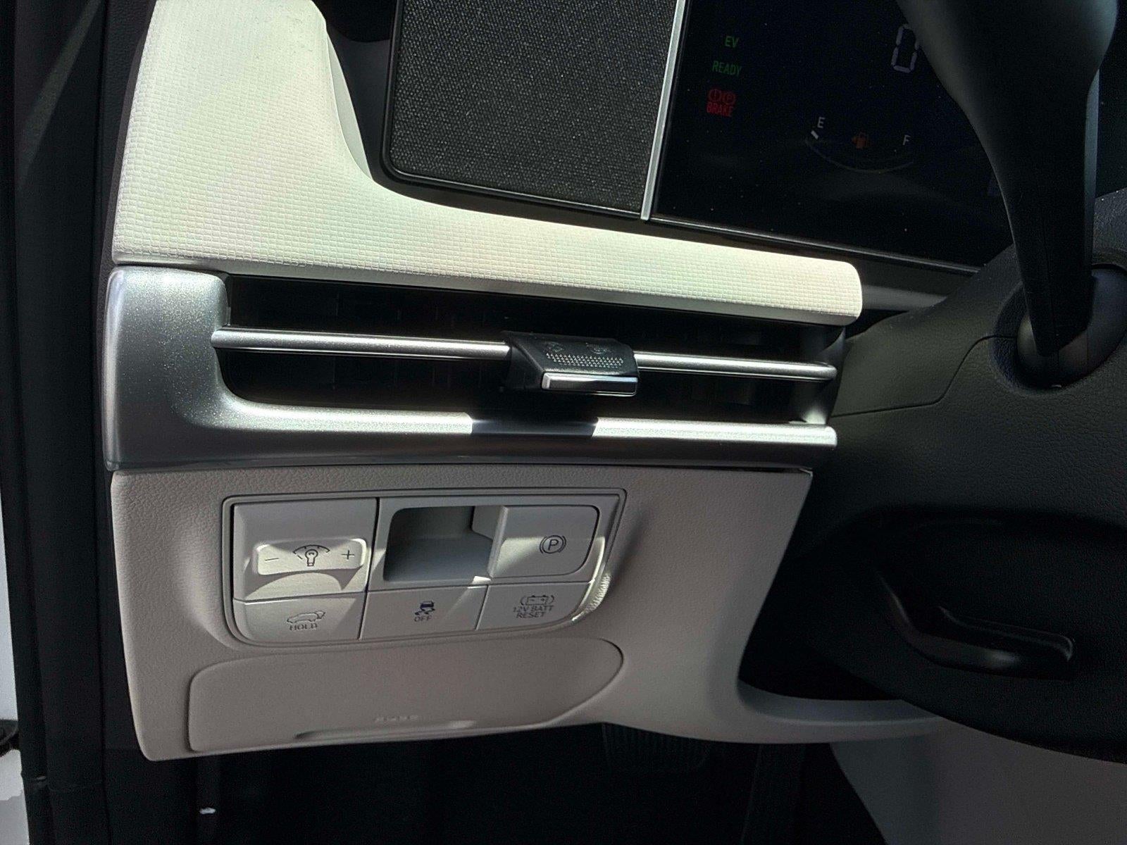 2026 Hyundai TUCSON HYBRID SEL FWD
