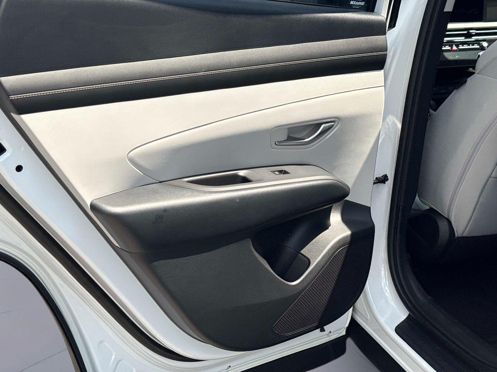 2026 Hyundai TUCSON HYBRID SEL FWD