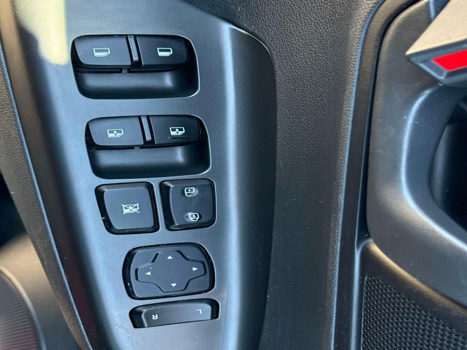 2021 Hyundai KONA SEL Plus