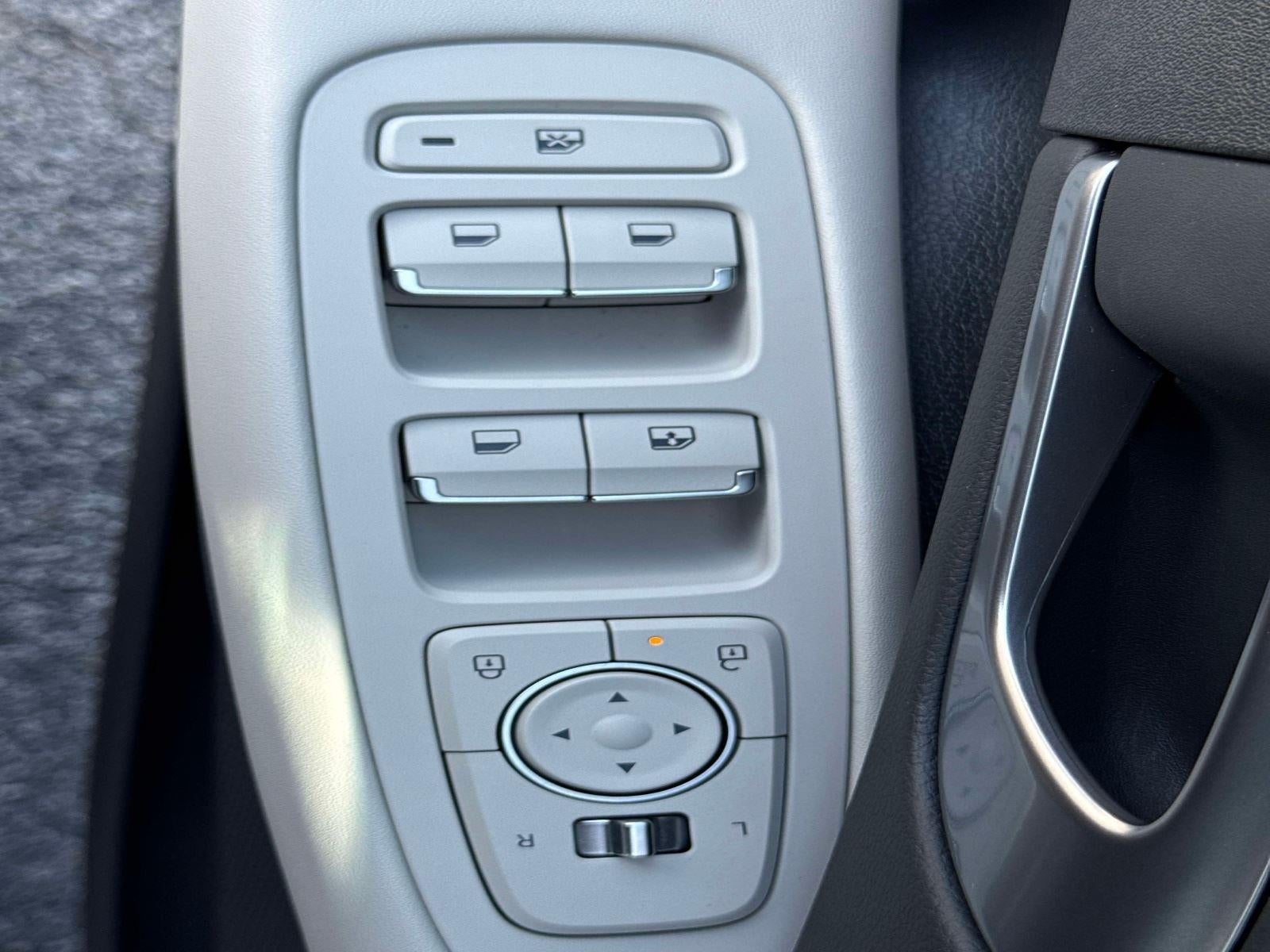 2025 Hyundai SONATA SE