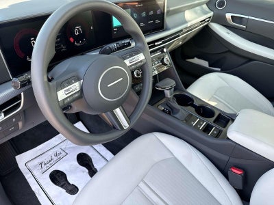 2025 Hyundai SONATA SE