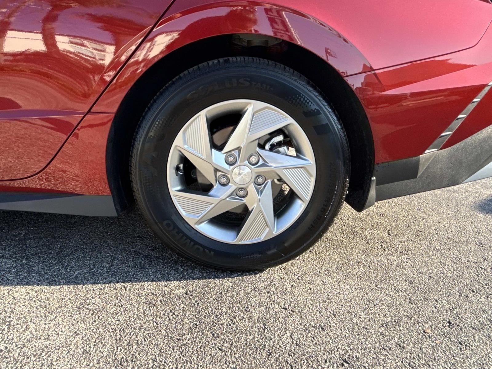 2025 Hyundai SONATA SE