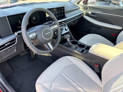 2025 Hyundai SONATA SE