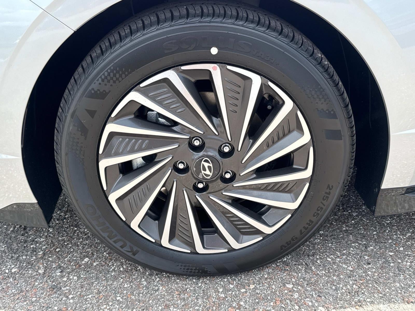 2025 Hyundai SONATA HYBRID SEL